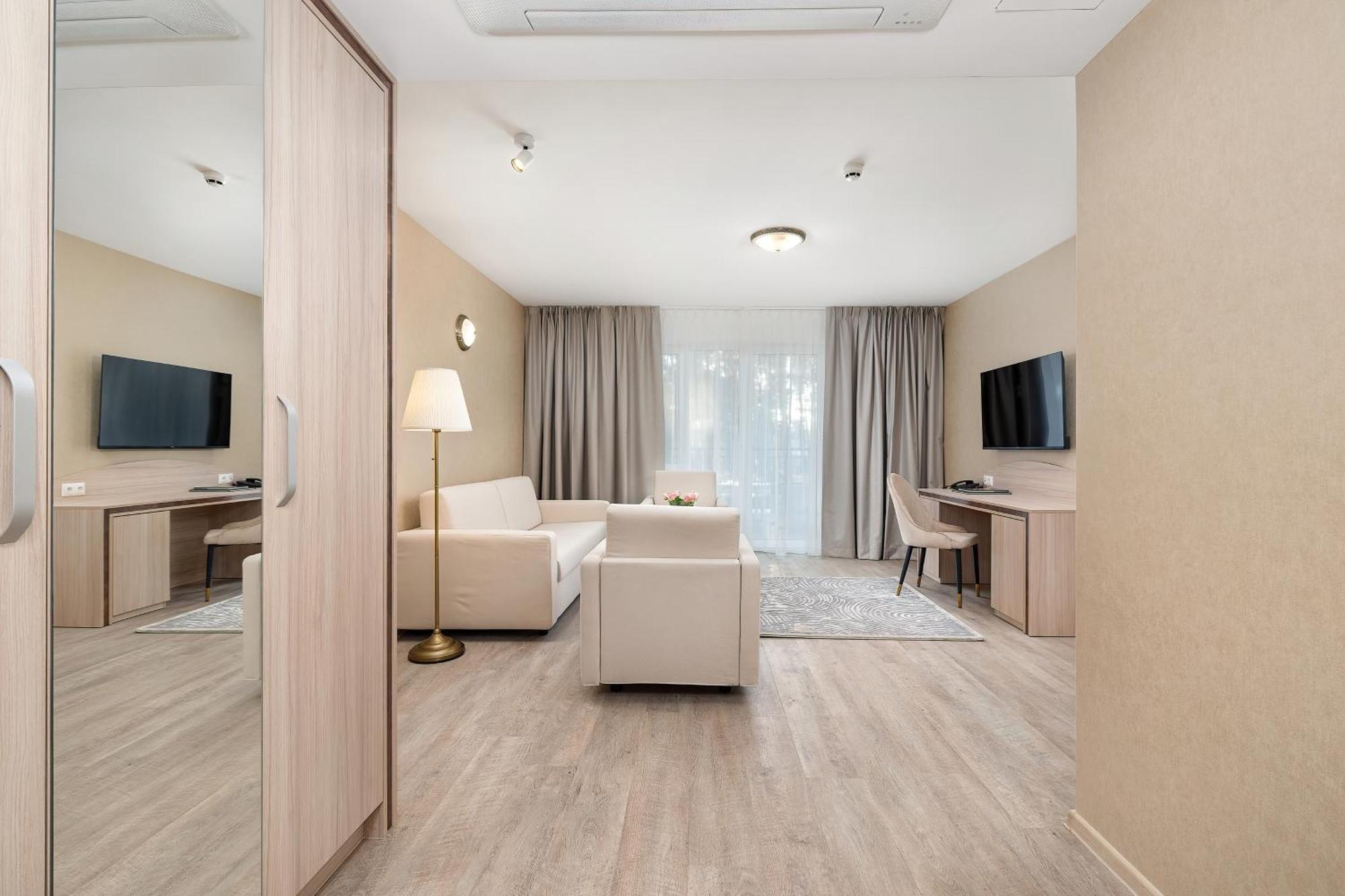 Juvena Hotel Wellness & Spa Adults Only Мендзиводзе Екстериор снимка