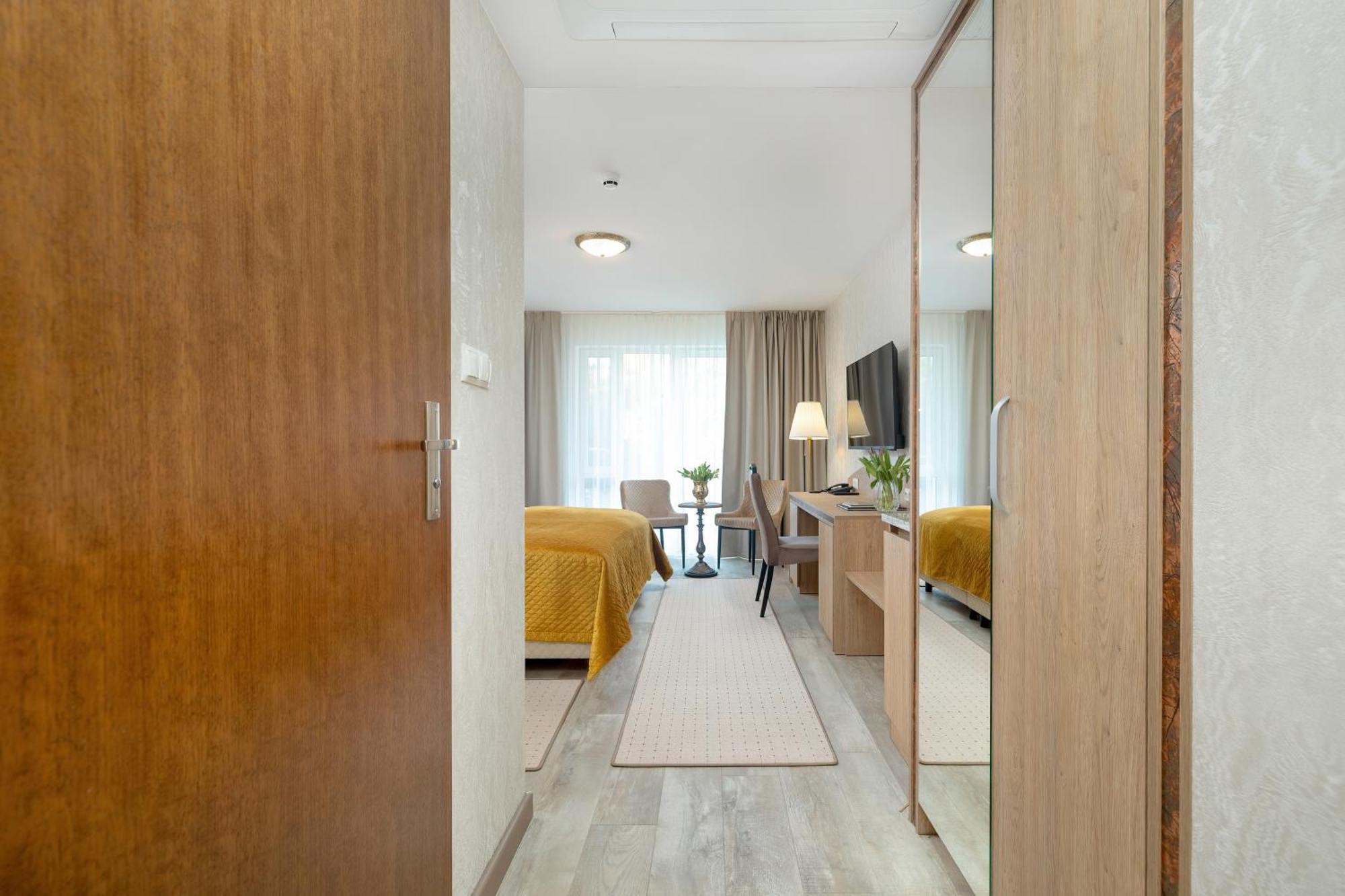 Juvena Hotel Wellness & Spa Adults Only Мендзиводзе Екстериор снимка